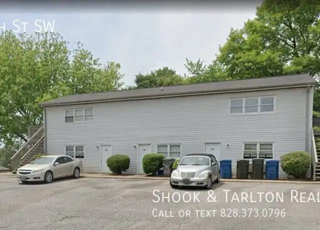 Property at 262 8th St SW, Hickory, NC, 28602, 1 bed, 1 bath, [object Object]