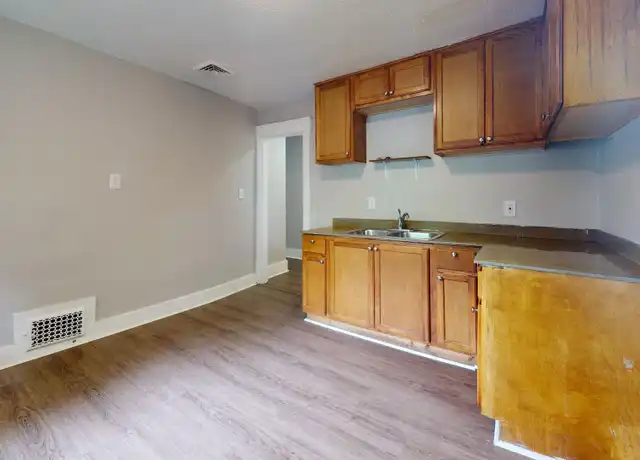 Property at 748 Hazel St, Akron, OH, 44305, 4 beds, 1 bath, [object Object]