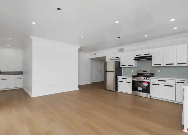 Property at 930 S Robertson Blvd Ste 504, Los Angeles, CA, 90035, 2 beds, 2 baths, [object Object]