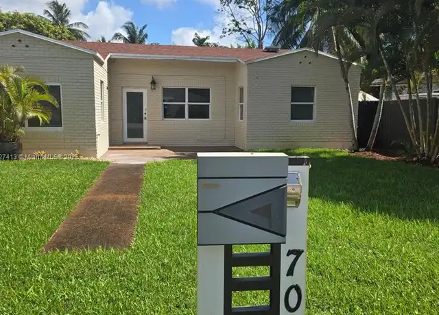 Property at 707 NE 15th St Unit 1, Fort Lauderdale, FL, 33304, 2 beds, 1 bath, [object Object]