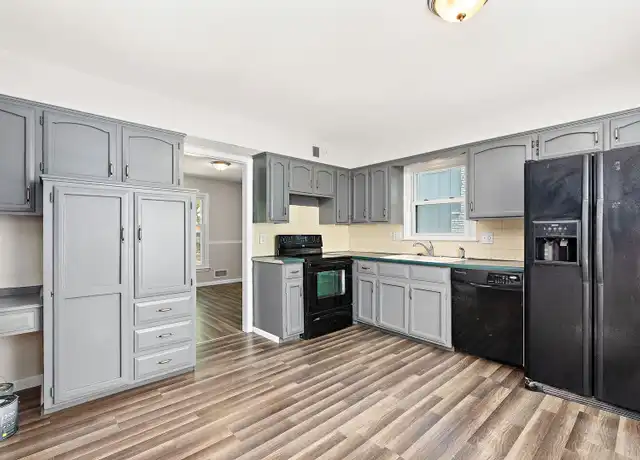 Property at 12613 W 104th Ter, Lenexa, KS, 66215, 4 beds, 2 baths, [object Object]