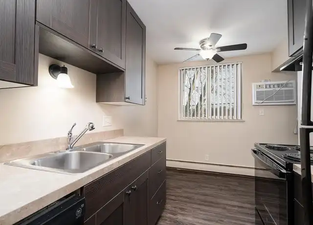Property at Como Villa Estates - 837 Como Ave, Saint Paul, MN, 55103, 1-2 bed, 1 bath, [object Object]