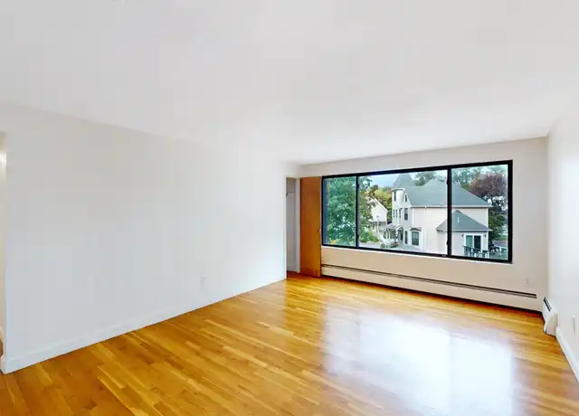Property at 189 W Wyoming Ave Unit 26, Melrose, MA, 02176, 2 beds, 1 bath, [object Object]