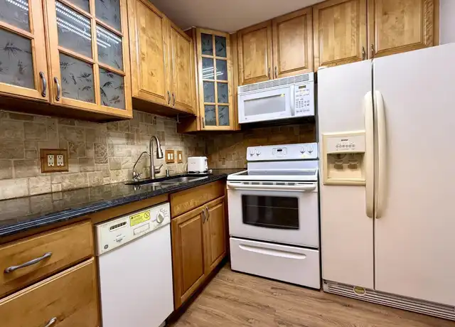 Property at 141 Northampton G, West Palm Beach, FL, 33417, 1 bed, 1 bath, [object Object]