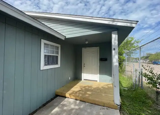 Property at 1620 7th St #2, Corpus Christi, TX, 78404, 2 beds, 1.5 baths, [object Object]