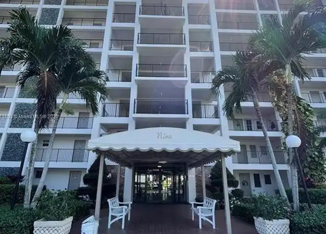 Property at 3100 N Palm Aire Dr #204, Pompano Beach, FL, 33069, 1 bed, 1.5 baths, [object Object]