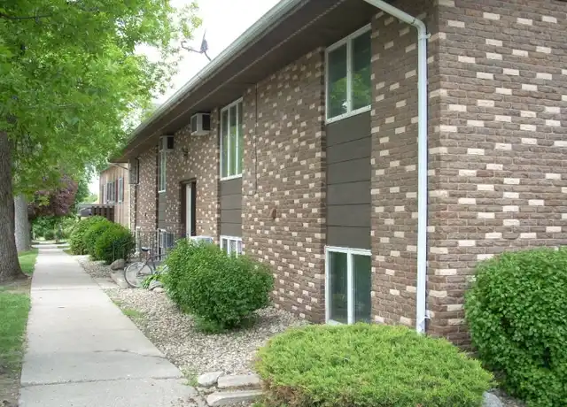 Property at 225 1st St SW Unit 4, Wells, MN, 56097, 2 beds, 1 bath, [object Object]