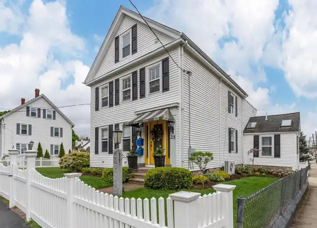 Property at 25 Highland St Unit 1, Woburn, MA, 01801, 2 beds, 1 bath, [object Object]