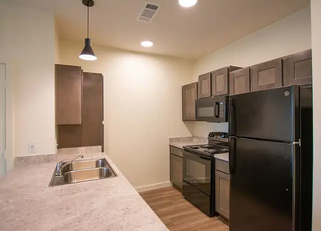 Photo of 363 N General McMullen Dr, San Antonio, TX 78237