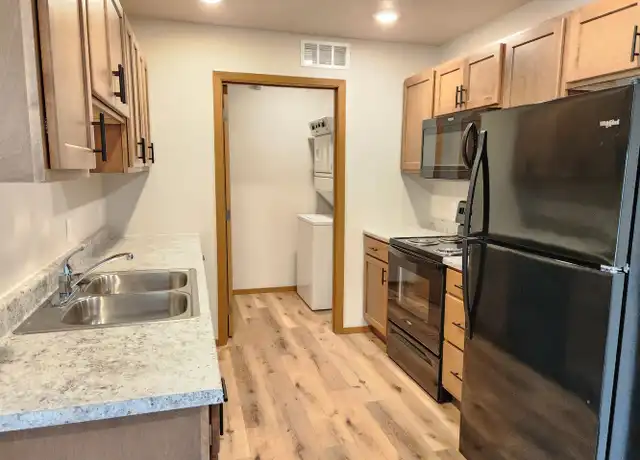 Property at 3600 S Linedrive Ave Unit 207, Sioux Falls, SD, 57110, 2 beds, 1 bath, [object Object]
