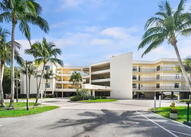 Property at 221 NE Plantation Rd #316, Stuart, FL, 34996, 2 beds, 2 baths, [object Object]
