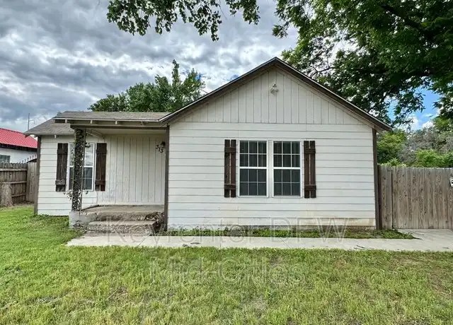Property at 313 Worthview Dr, River Oaks, TX, 76114, 2 beds, 1 bath, [object Object]
