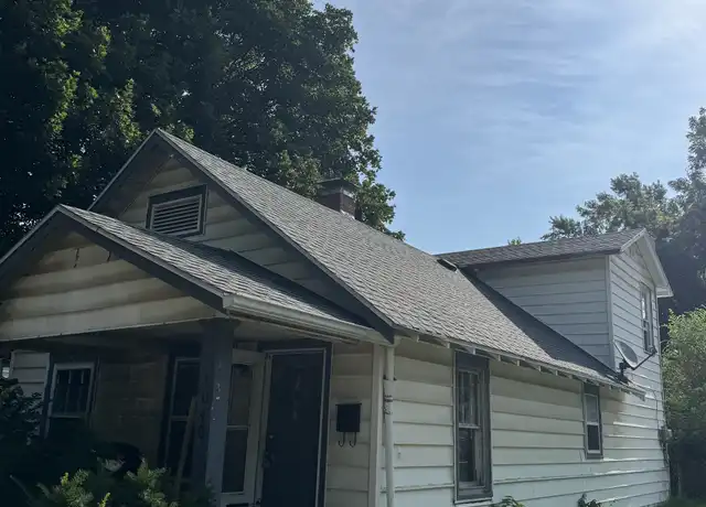 Property at 1040 NE Oakland Ave, Topeka, KS, 66616, 3 beds, 1 bath, [object Object]