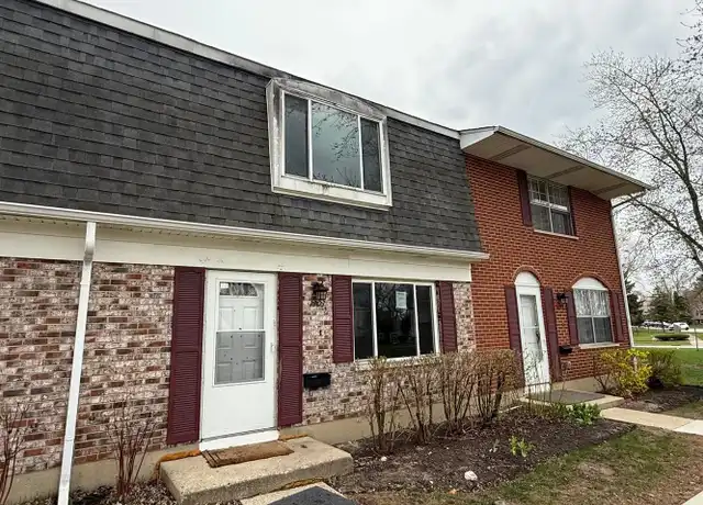 Property at 1303 Tinnerella Ave Unit 1301, Streamwood, IL, 60107, 3 beds, 1.5 baths, [object Object]