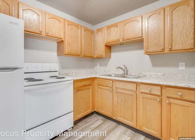 Photo of 2028 August St, Green Bay, WI 54302