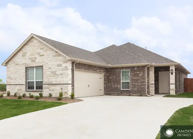 Property at 184 Northwestern Ave, Red Oak, TX, 75154, 4 beds, 2 baths, [object Object]