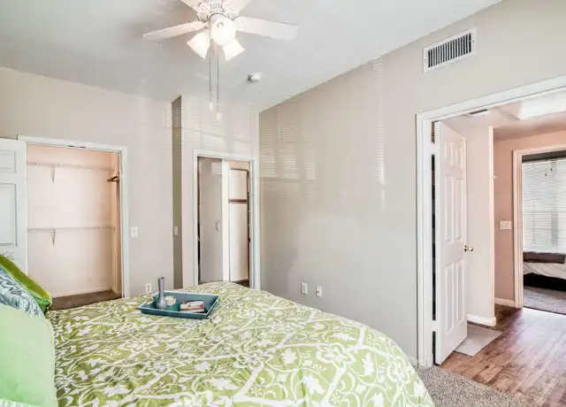 Property at Farnham Park Apartments - 3333 Turtle Creek Dr, Port Arthur, TX, 77642, 1-3 bed, 1-2 bath, [object Object]