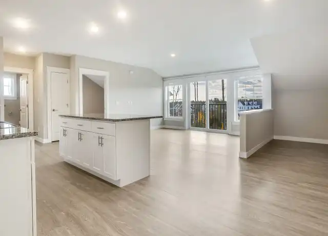 Property at 18 Camden St Unit 7-Unit 711, Scarborough, ME, 04074, 1 bed, 1 bath, [object Object]