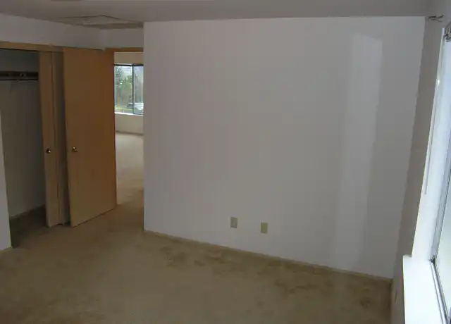 Property at 950 SE Ireland St Unit 201, Oak Harbor, WA, 98277, 2 beds, 1 bath, [object Object]