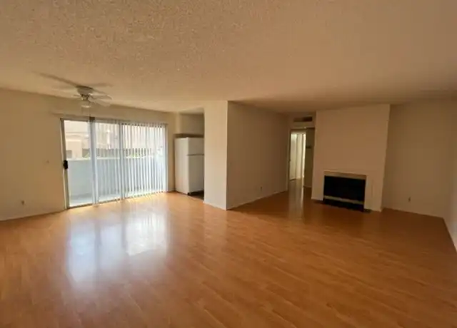 Property at 3725 S Canfield Ave Unit 105, Los Angeles, CA, 90034, 1 bed, 1 bath, [object Object]