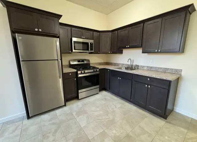 Property at 33 Deforest St Unit A12, Seymour, CT, 06483, 1 bed, 1 bath, [object Object]