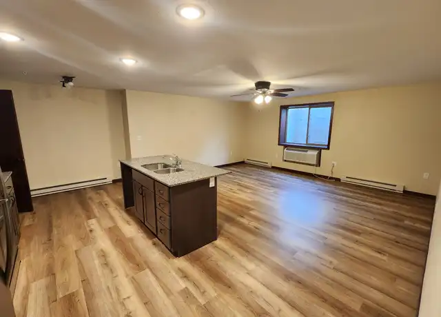 Property at 902 Menomonie St Unit 1, Eau Claire, WI, 54703, 2 beds, 1 bath, [object Object]
