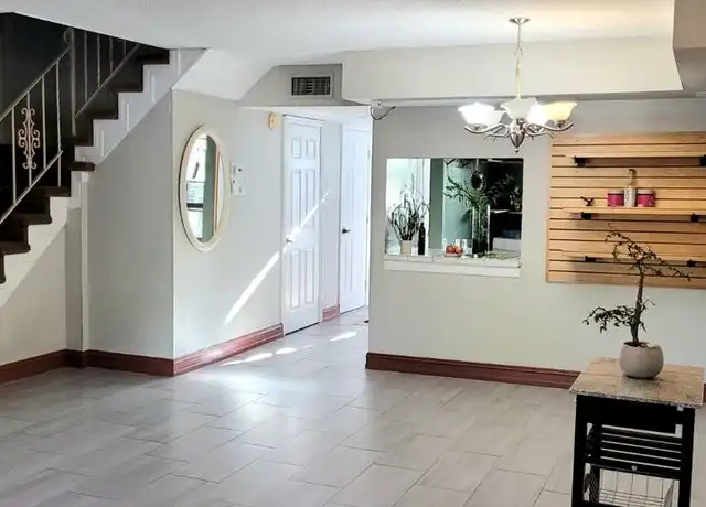 Property at 4036 SW 67th Ter, Davie, FL, 33314, 2 beds, 2 baths, [object Object]