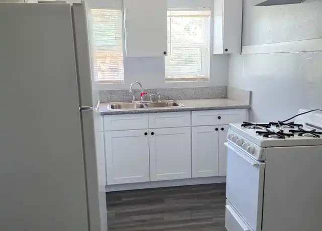 Property at 404 N Fries Ave Unit 3, Wilmington, CA, 90744, 1 bed, 1 bath, [object Object]