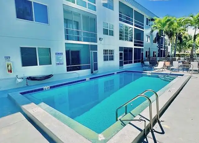 Property at 72 7th St S #306, Naples, FL, 34102, 1 bed, 1 bath, [object Object]