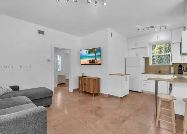 Property at 935 Meridian Ave Unit 3, Miami Beach, FL, 33139, 2 beds, 1 bath, [object Object]