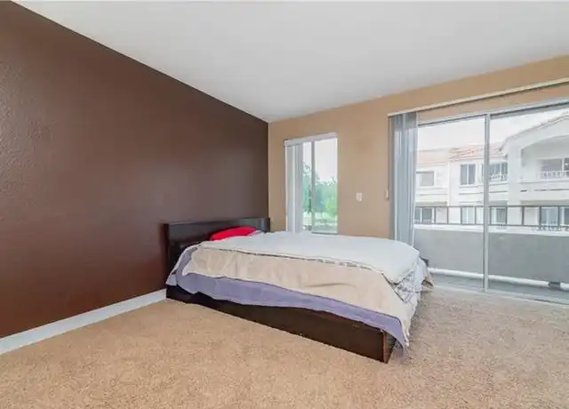 Property at 1980 Las Colinas Cir #206, Corona, CA, 92879, 1 bed, 1 bath, [object Object]