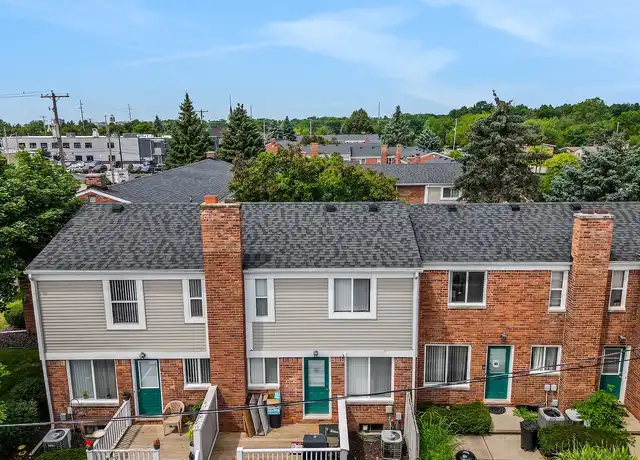 Property at Woodmar Apartments and Townhomes - 936 N Fairview Ave, Lansing, MI, 48912, 2 beds, 1 bath, [object Object]