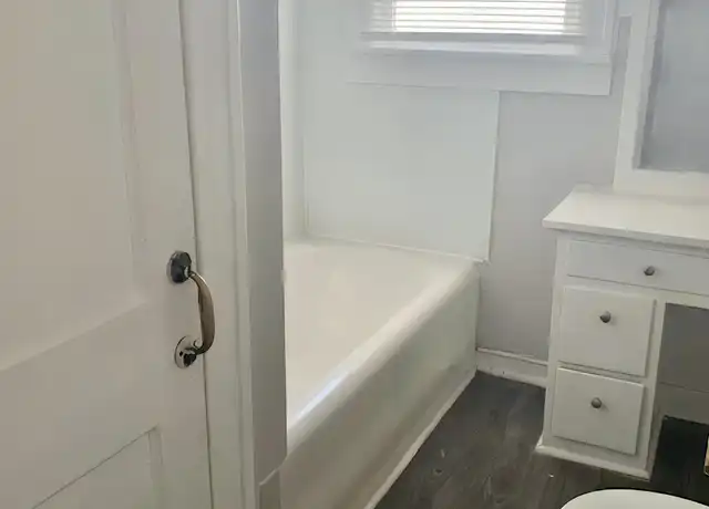 Property at 1138 W Ashby Pl Unit 3, San Antonio, TX, 78201, 0 beds, 1 bath, [object Object]