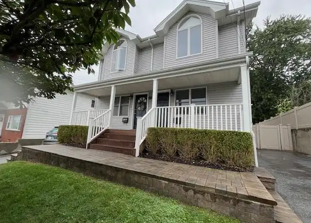 Property at 17 Linwood Rd N Unit B, Port Washington, NY, 11050, 2 beds, 2.5 baths, [object Object]