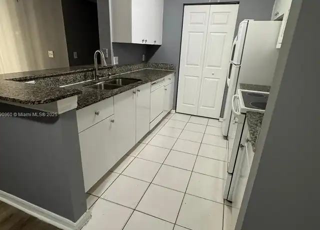 Property at 2451 Centergate Dr #202, Miramar, FL, 33025, 2 beds, 1 bath, [object Object]