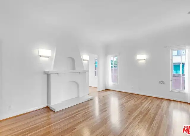 Property at 1557 S Genesee Ave, Los Angeles, CA, 90019, 1 bed, 1 bath, [object Object]