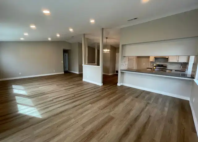 Property at 1578 Corgiat Dr, Newman, CA, 95360, 3 beds, 2 baths, [object Object]