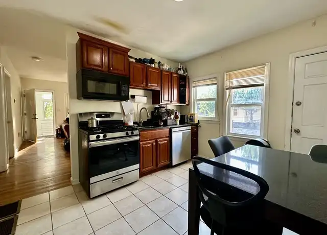 Property at 30 Linden St Unit 30, Allston, MA, 02134, 5 beds, 2 baths, [object Object]