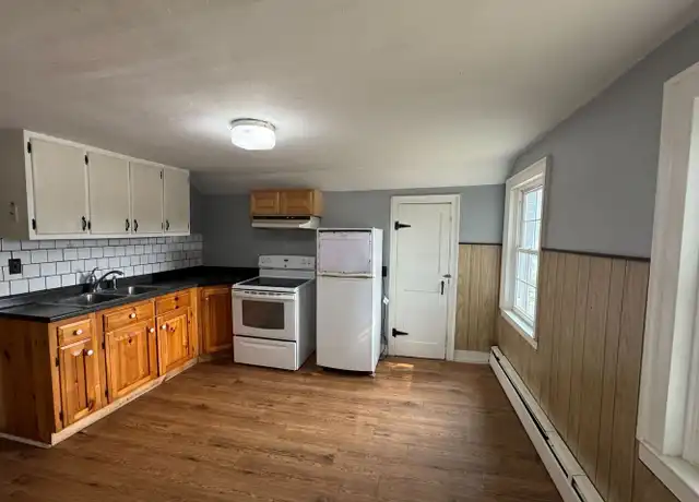 Property at 96 S Main St Unit B, Newport, NH, 03773, 2 beds, 1 bath, [object Object]