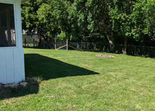 Property at 110 Maple St, McHenry, IL, 60051, 2 beds, 1 bath, [object Object]