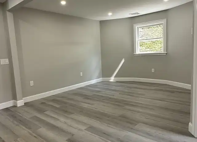 Property at 5 Harris Rd Unit 2, Medford, MA, 02155, 4 beds, 2 baths, [object Object]