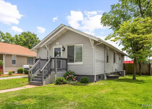 Property at 719 S Vine St, O Fallon, IL, 62269, 3 beds, 2 baths, [object Object]