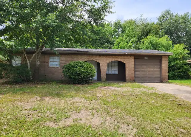 Property at 2131 Woodside Dr, Gautier, MS, 39553, 3 beds, 1.5 baths, [object Object]