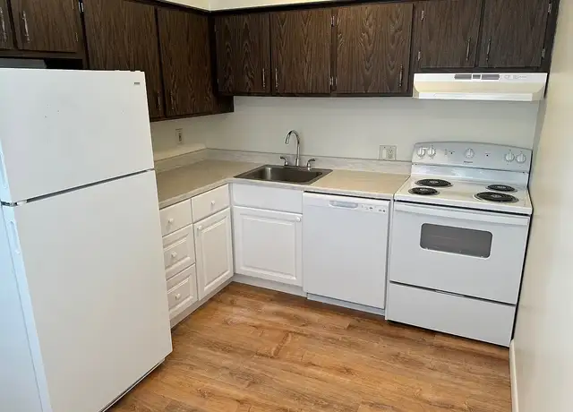 Photo of 1500 Forest Ave, Portland, ME 04103