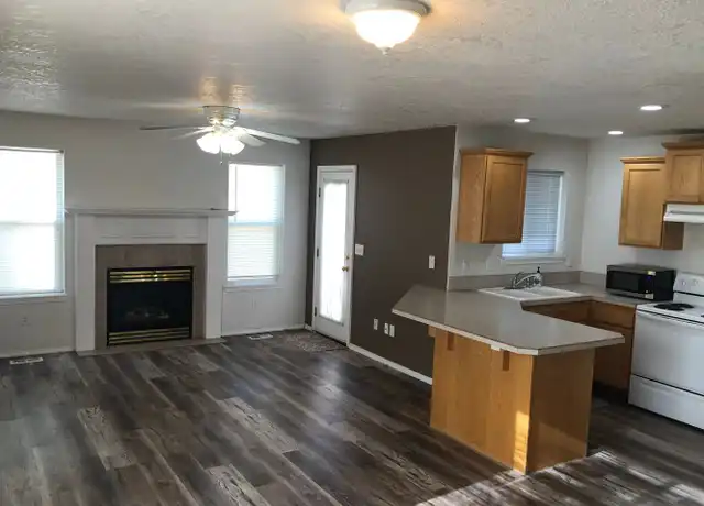 Property at 3181 W Cherry Ln, Boise, ID, 83705, 3 beds, 2.5 baths, [object Object]