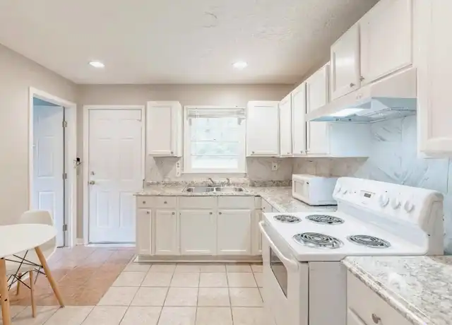 Property at 2799 Altaview Dr SE, Atlanta, GA, 30354, 1 bed, 1 bath, [object Object]