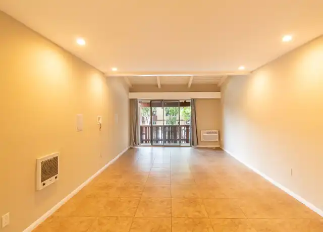 Property at 1010 W MacArthur Blvd #4, Santa Ana, CA, 92707, 1 bed, 1 bath, [object Object]