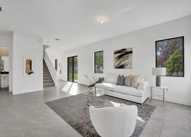 Property at 13145 Addilyn Ct, Davie, FL, 33325, 5 beds, 3 baths, [object Object]