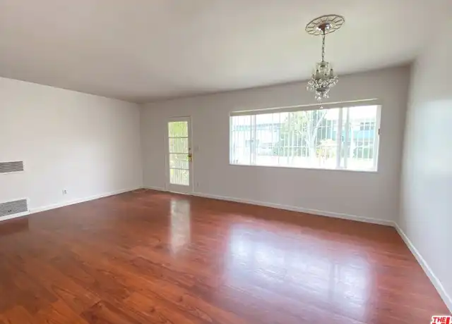 Property at 5456 Village Grn, Los Angeles, CA, 90016, 2 beds, 1 bath, [object Object]