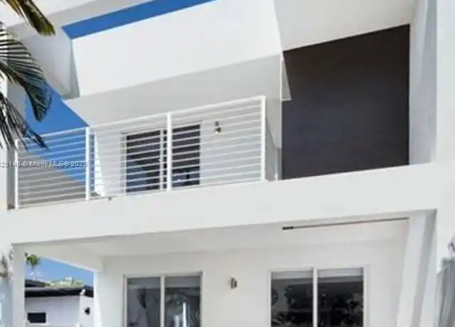 Property at 904 NE 15th Ave, Fort Lauderdale, FL, 33304, 4 beds, 3.5 baths, [object Object]